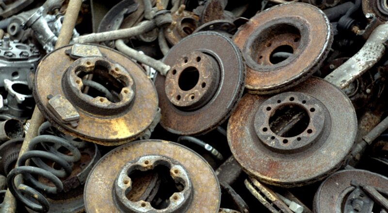 Oude remschijven en remklauwen als oud ijzer